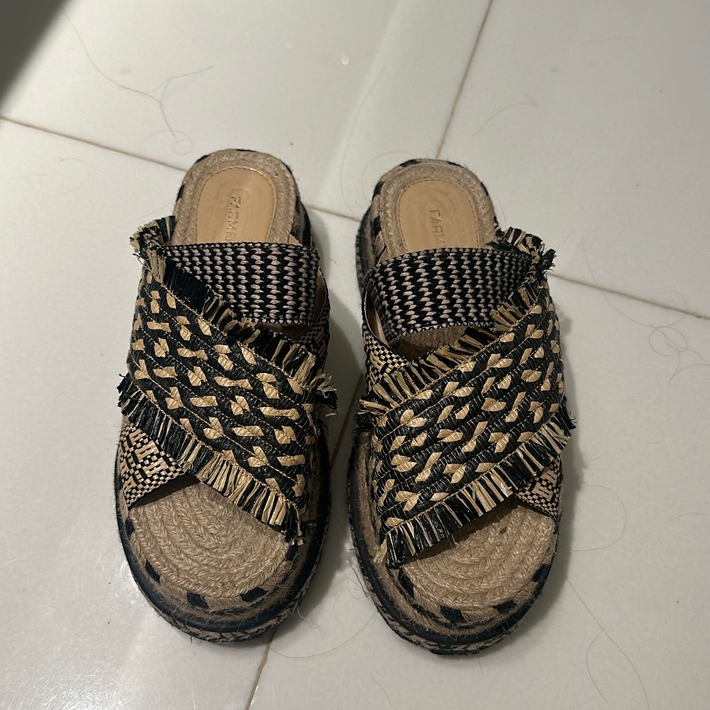 Farm Rio Platform Slides sandals - 7M, raffia natural cream and black
